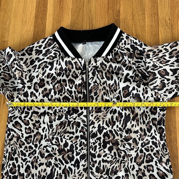 Leopard Print Women's Bomber Jacket - Picture 7 of 16